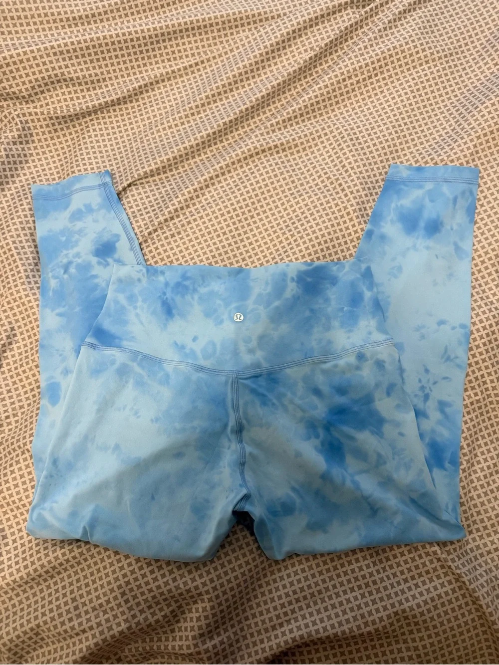 Lululemon Aligns 25